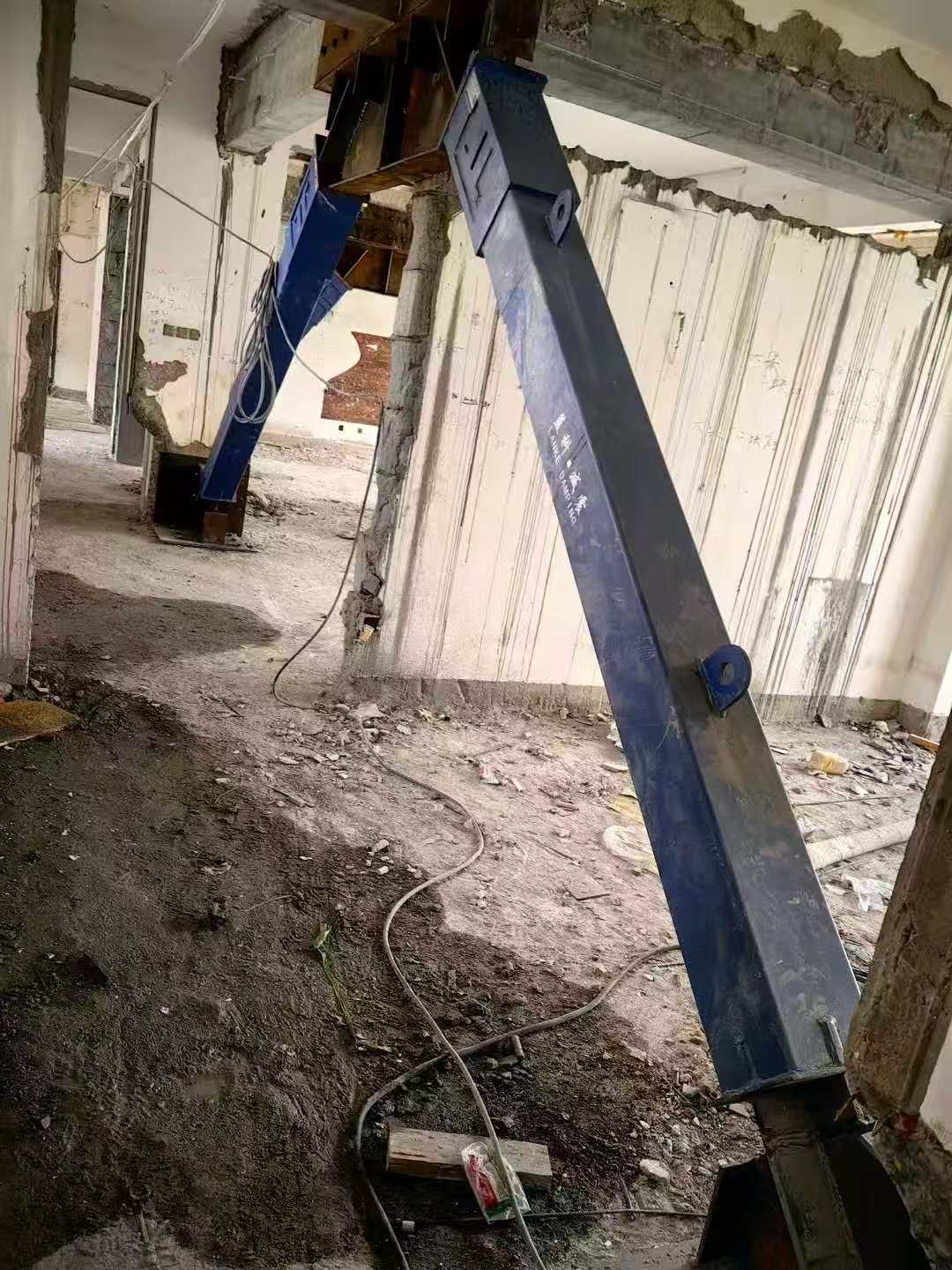 樊城柱子粘钢加固施工工艺